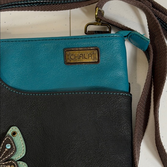 CHALA SWING Pack Smartphone Cross-Body Purse with Purse Charm - Picture 2 of 14